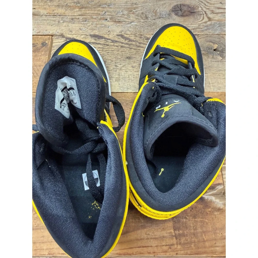 Jordan 1 Mid New Love 2017 Black Yellow Sneakers 554725-035 Mens 5Y Kids
